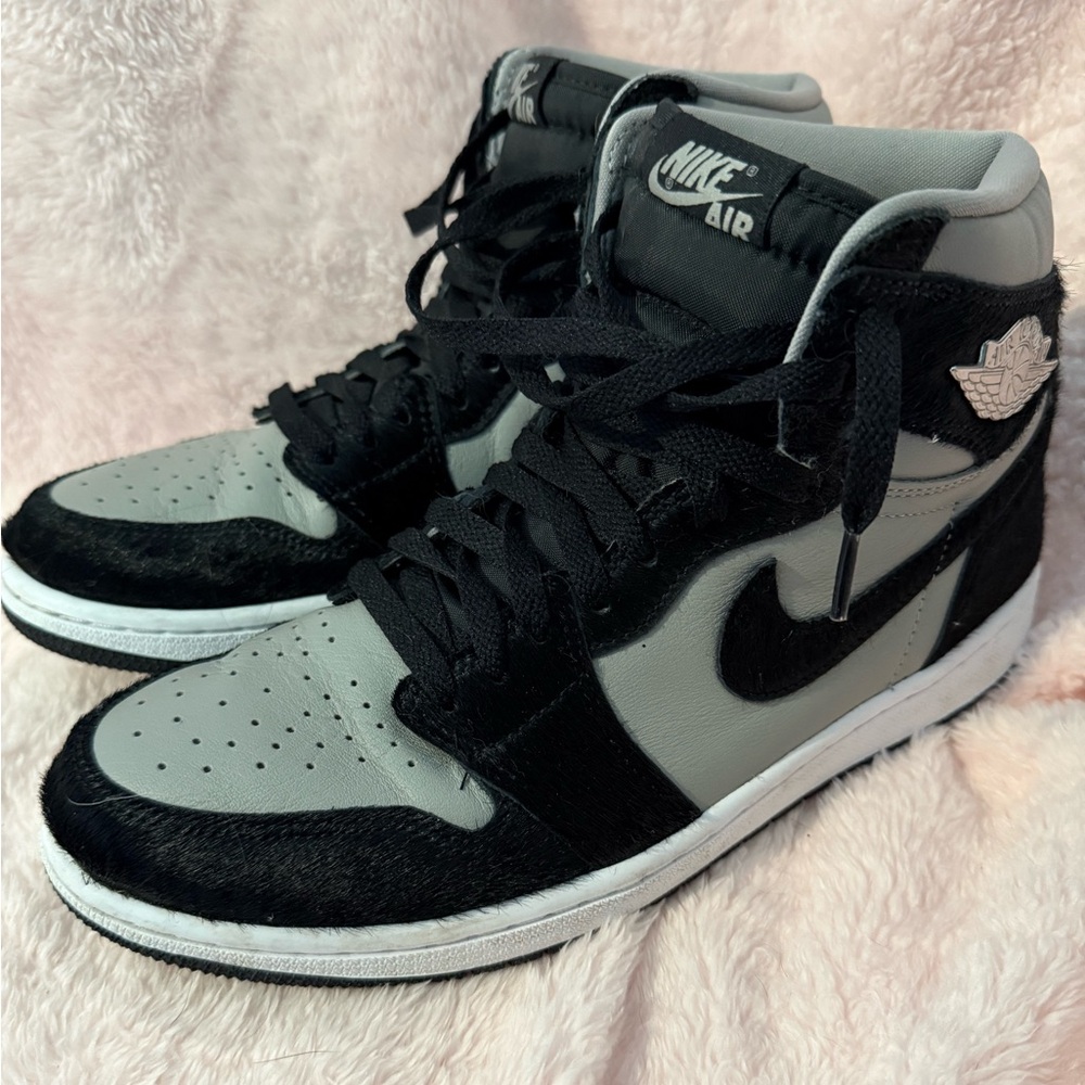 Jordan 1 Retro High OG
Twist 2.0 Medium Grey (Women's)
